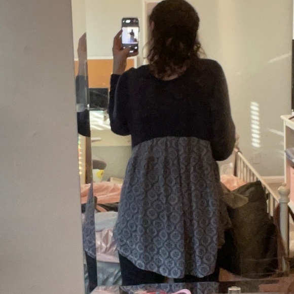 High-low Sweater - Picture 2 of 6